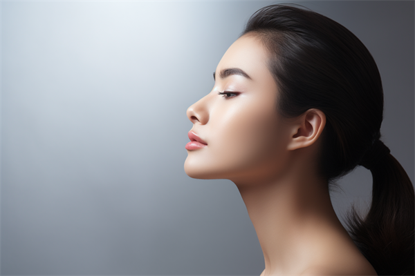 上海瑞瑷医疗美容诊所做隆鼻手术技术怎么样？塌鼻梁，蒜头鼻，朝天鼻不再困扰